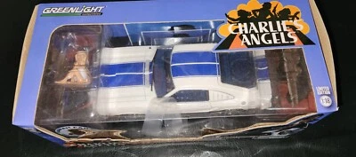 2015 Greenlight CHARLIES ANGELS Farrah Fawcett Ford Mustang Cobra 1:18 - Image 1 of 4