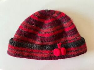 Women's Icelandic wool red + charcoal handmade cloche hat