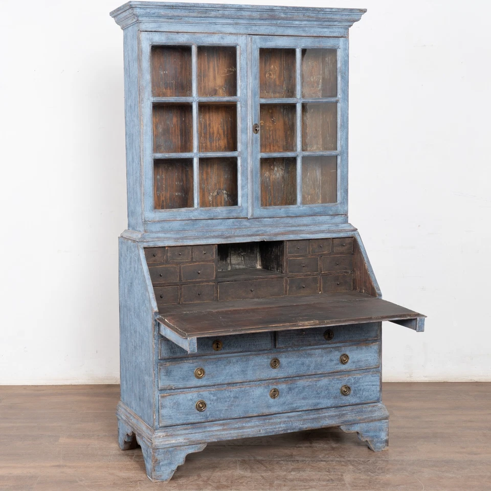 Secretaria sueca de pino pintado azul de mediados del siglo XIX Foto 1 de 4