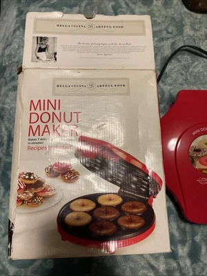Bella Cucina 迷你甜圈机 - 制作 7 件,红色,不粘 - 使用一次! — 第 1/4 张图片
