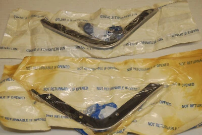 1977, 1978, 1979 CADILLAC NOS СЕВИЛЬЯ ПЕРЕДНЕЕ КРЫЛО МОЛДИНГ КОМПЛЕКТ - Изображение 1 из 2