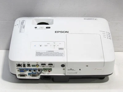 Epson PowerLite 2250U 3LCD WUXGA Projector 5000 Lumens 1752 Lamp Hours - Image 1 of 4