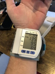 Automatic Digital Wrist Blood Pressure Monitor BP Machine Cuff Works Tested - Picture 1 of 3
