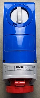 GEWISS GW66520 Vertical Interlocked Switched Socket, 32A, 3P+N+E, 240/415V, IP66 - Image 1 of 4