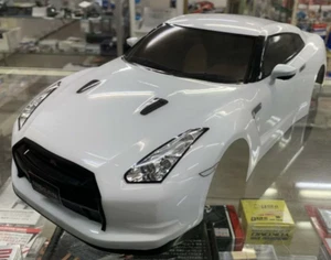 NEW TAMIYA 1/10 RC NISSAN R35 GTR CUSTOM PAINTED BODY SHELL - WHITE (NO HOLES) - Picture 1 of 5