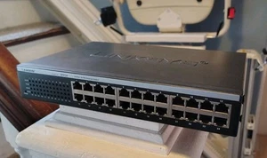 Linksys Instant EtherFast (EF4124) 24-Ports External Switch - used - Picture 1 of 8