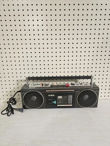 Aiwa 4 Band Stereo Radio Cassette Recorder Stereo 210 CS-210U Cassette Broke - Picture 1 of 14