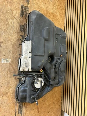 FORD EDGE 2015-2021 TANQUE DE COMBUSTIBLE TRACCIÓN DELANTERA Foto 1 de 4