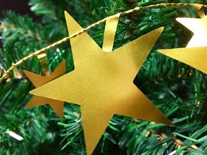Christmas Decorations 9ft / 2.7m Gold Wire Star Garland Tree Hanging Decoration - Picture 1 of 9
