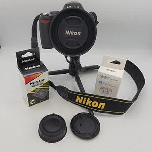 Nikon Digital SLR DSLR Camera D60 10MP W/ AF-S Nikkor 35mm 1.8G Lens 26K clicks - Picture 1 of 13