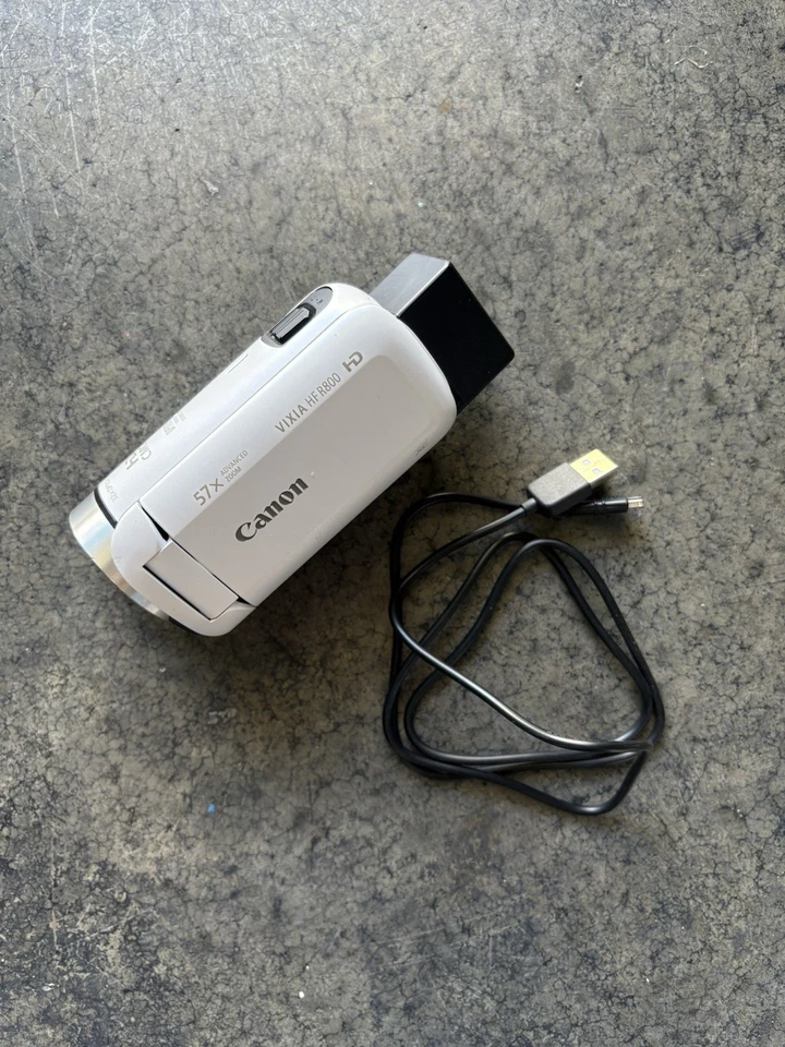 Canon VIXIA HF R800 Camcorder 32x Optical Advanced Zoom Tested Works + Charger - Image 1 of 4