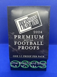 2024 Leaf Press Pass Premium Metal Football 1/1 PROOFS -1 CONFEZIONE SIGILLATA UNA DI UNA - Foto 1 di 3