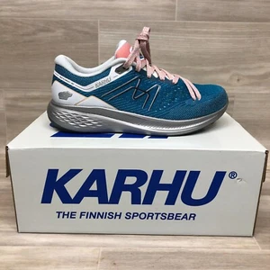 Zapatos para correr Karhu Synchron para mujer talla 6,5 anchos azul Argel/rosa tostado nuevos con caja - Imagen 1 de 7