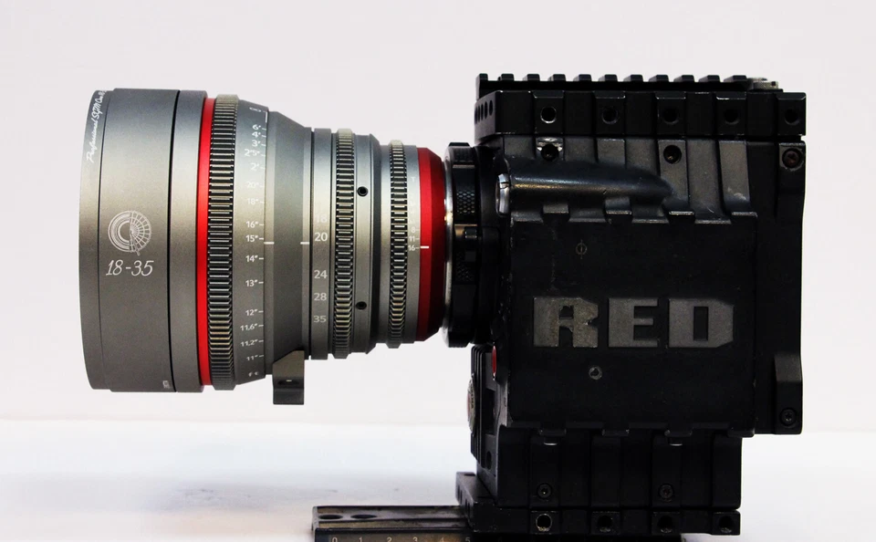 cine lens sigma 18-35mm t2 canon mount parfocal manual hard stop de clicked iris - Image 1 of 4