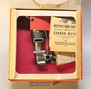 Cannon 300 Spark Ignition Modellflugzeug Gas/Nitro Motor mit Box - Bild 1 von 9