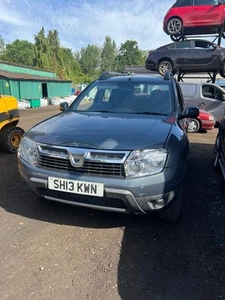 2013 Dacia Duster Laureate Dci 4X4 Headlight Wing Bumper Breaking Whole Vehicle - Picture 1 of 3