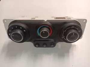 OEM Heater AC HVAC Climate Control Module Switch Panel Unit For 06-07 Saturn Vue - Picture 1 of 5
