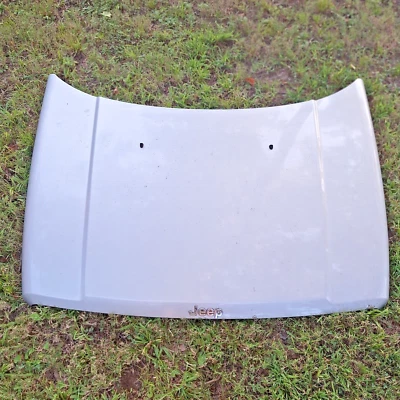 Jeep Commander Hood OEM Silver Local Pickup Only - Image 1 of 4