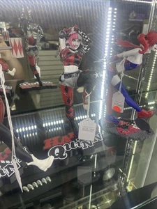 DC Direct Harley Quinn: Red White & Black By Derrick Chew - Picture 1 of 2