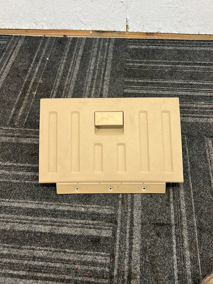 Guantera camioneta Ford F-350 serie F Foto 1 de 4