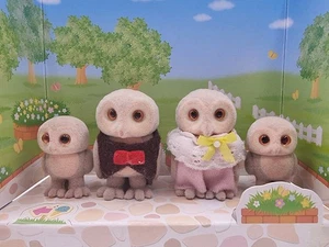 Sylvanian Families Plume Eulenfamilie und zwei Baby Figuren Tomy Vintage selten - Bild 1 von 17