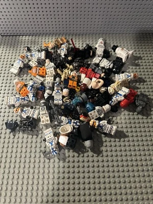 Lego Star Wars, Mini Figs And Miscellaneous Accessories - Image 1 of 4