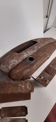 Depósito de combustible original ACE de cuatro cilindros en piezas Foto 1 de 4