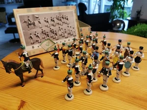 Bergparade, Bergmannszug, Musikkapelle, Holzfiguren, vermutl. Seiffen Erzgebirge - Bild 1 von 9
