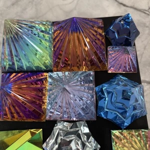 11 piezas ¡Pisapapeles pirámide acanalada cristal fino austriaco aurora boreal de colección! - Imagen 1 de 16