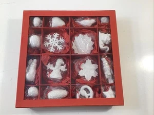 16 adornos navideños de bisque de cerámica listos para pintar con cinta para colgar NIOB - Imagen 1 de 6