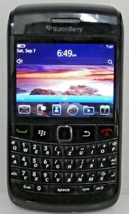 Smartphone BlackBerry Bold 9780 8GB Unlocked New Keyboard Bluetooth WiFi MP3 - Picture 1 of 20