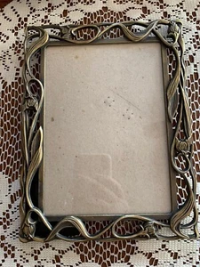 Intercraft Floral Vine Brass Photo Frame 5 X 7 - Picture 1 of 2
