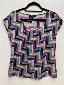 Blusa Top St John 100% Seda Estampado Geométrico M - Imagen 1 de 3