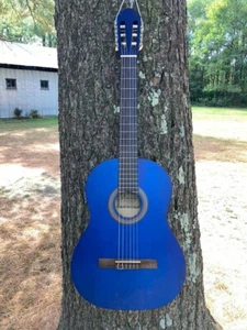 Lucida Full Size Classical Nylon String Acoustic Student Guitar LG-400 Blue 4/4 - Picture 1 of 17