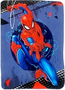 Girls Cozy Fleece Throw Blanket with Extra Soft Fun Design (Spiderman) - Foto 1 di 10