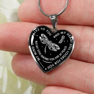 My Mind Still Talks To You - Collar Corazón de Lujo Regalo Libélula para Mujer Mamá - Imagen 1 de 9