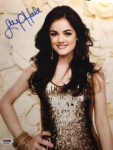 Lucy Hale Signed 11x14 Color Photo PSA/DNA COA Pretty Little Liars Life Sentence - Foto 1 di 3