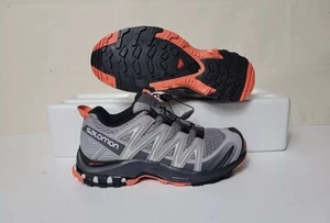 SALOMON DAMEN XA PRO 3D W ALLOY/MAGNET/CAMELLIA TRAIL RUNNING SNEAKER Gr: 10,5 - Bild 1 von 7