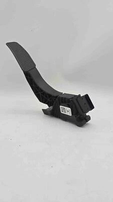2017 - 2025 CHRYSLER PACIFICA GAS PEDAL ACCELERATOR SENSOR OEM 04581677AB - Image 1 of 3