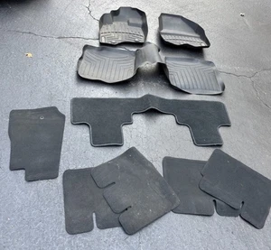 Weather Tech Floor Mats 2017-2019 Ford Explorer - Picture 1 of 2