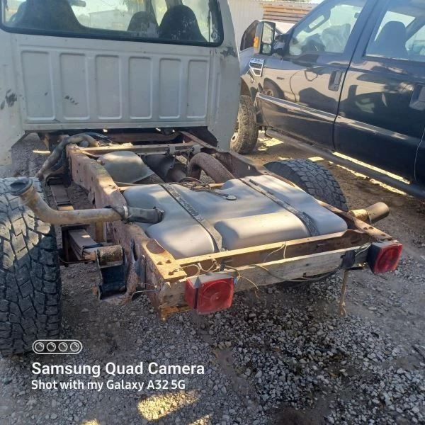 (LOCAL PICKUP ONLY) Hood From 8501 GVW Fits 92-97 FORD F250 PICKUP 481317 Foto 1 de 4