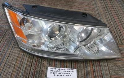 OEM 2009-2010 Hyundai Sonata Right Passenger Side Headlight  All Tabs Intact - Изображение 1 из 4