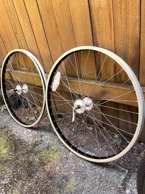 26 pulgadas Llantas negras Ukai Jou Yu bujes de brida alta con fecha 1986 Old School BMX Cruiser Foto 1 de 4