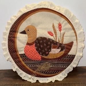 Vintage Quilted Applique Duck in Round Wooden Craft Hoop Frame Country Chic Nest - Picture 1 of 4