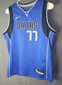 Nike - Dallas Mavericks - Luka Doncic #77 Dri-FIT Swingman Trikot - Jugend Large - Bild 1 von 10