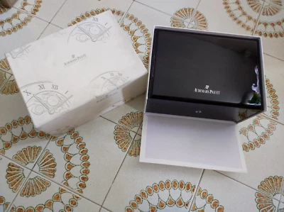 Auténtica caja de reloj de madera grande Audemars Piguet Foto 1 de 4