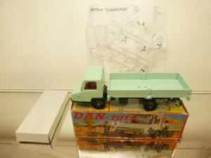 DAN-TOYS 002 BERLIET STRADAIR SIDE TILT KIPPER - DINKY SCALE - VERY GOOD IN BOX - Imagen 1 de 9