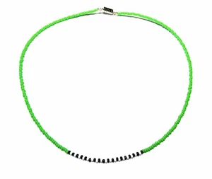 Halskette Choker Rocailles GRÜN SCHWARZ WEISS Boho Hippie zierlich minimalistisch - Bild 1 von 2