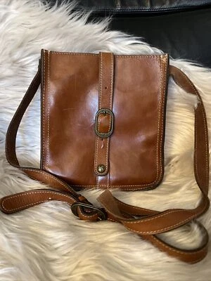 Patricia Nash Venezia 棕褐色意大利皮革袋修身斜挎包 P28801 — 第 1/4 张图片