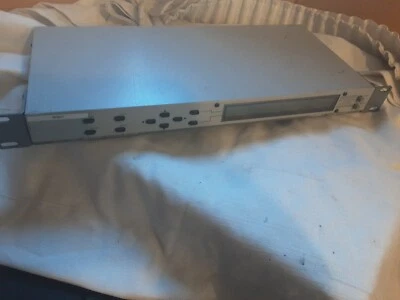 PEAVEY AEQ 2800 28 BAND AUTOMATED  MIDI EQUALIZER. ref: CD_18 - Image 1 of 4